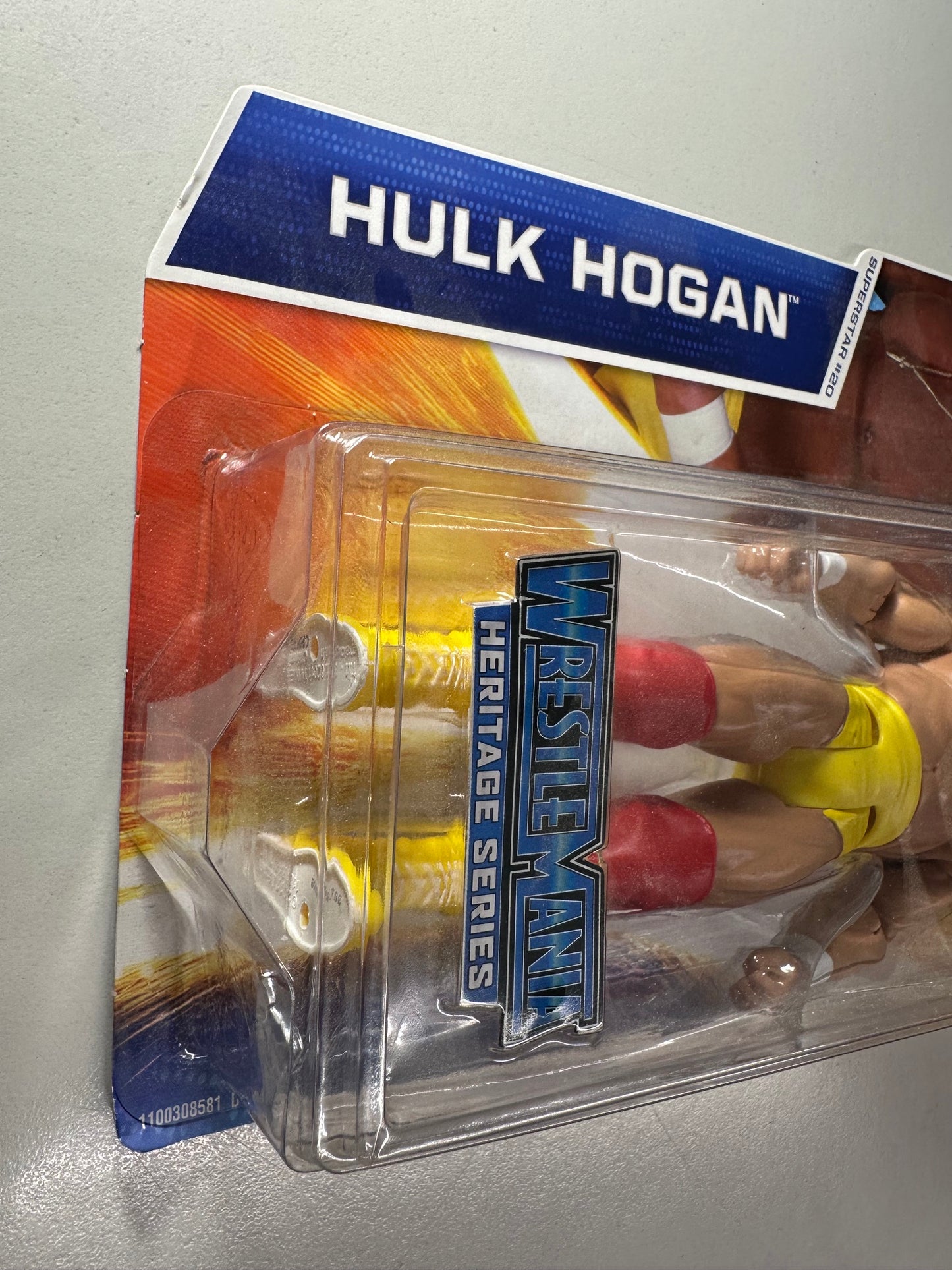 WWE Main Event Basic Series #48 - Hulk Hogan (Siehe Fotos)