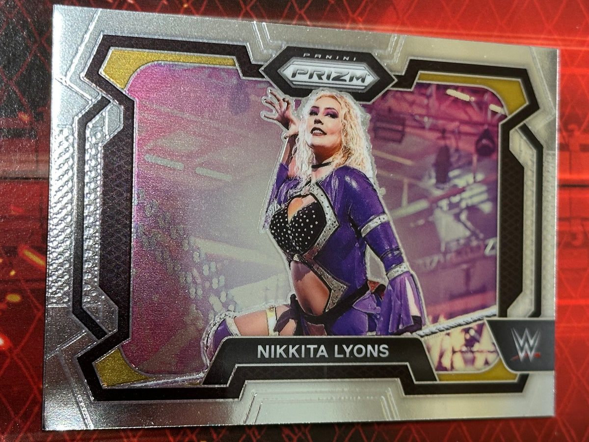 WWE Panini Prizm 2024 Trading Card No. 045 - Nikkita Lyons