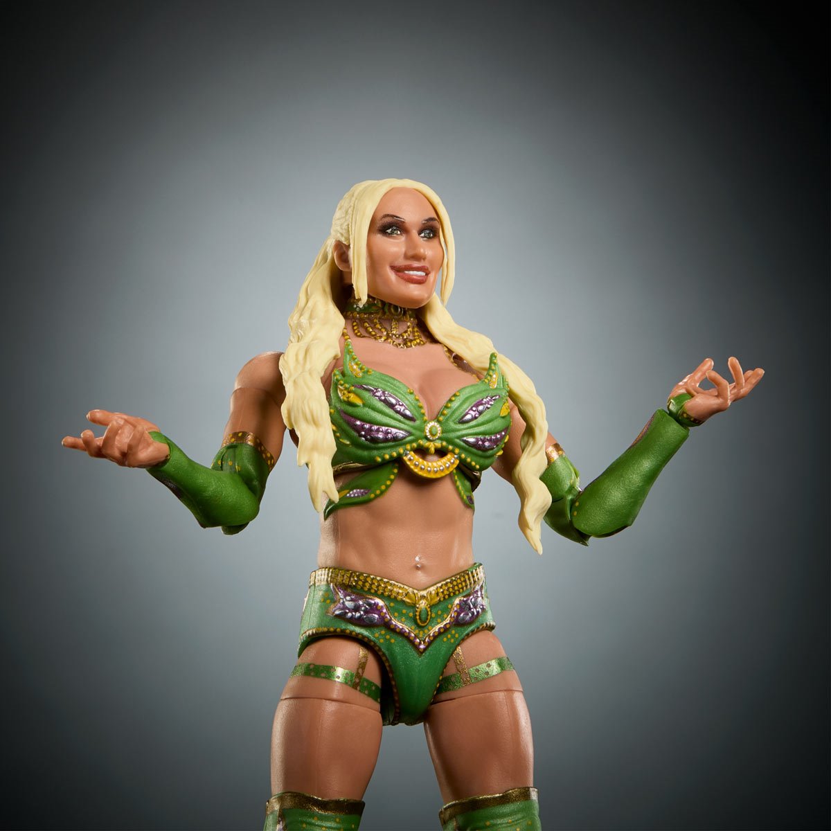 WWE Ultimate Edition Series 28 - Tiffany Stratton *DAMAGED*