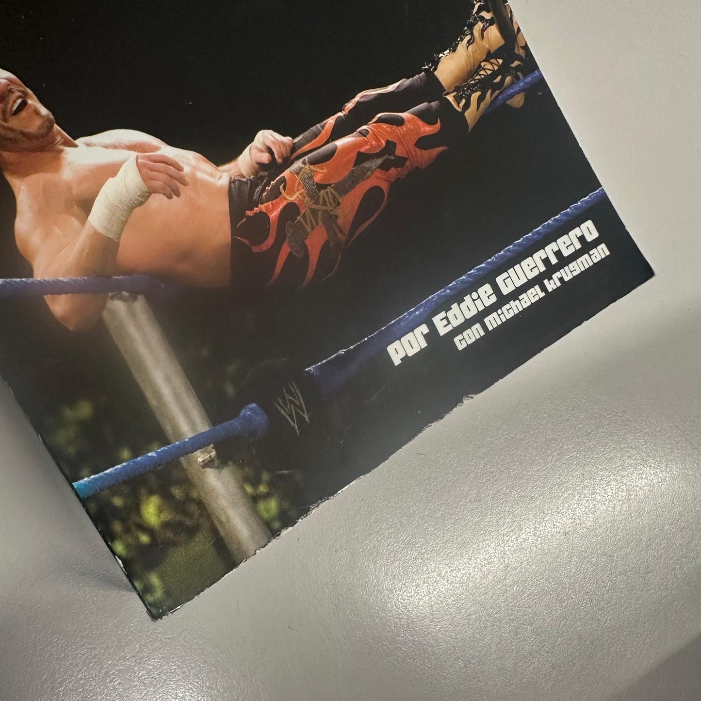Libro - WWE Trampeando Muerte, Robando Vida (Usato in condizioni come da foto)