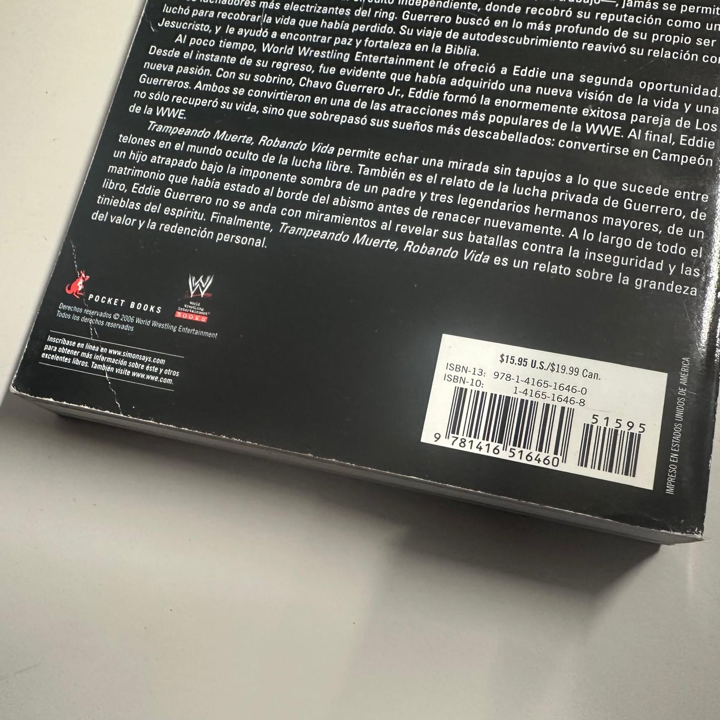 Libro - WWE Trampeando Muerte, Robando Vida (Usato in condizioni come da foto)