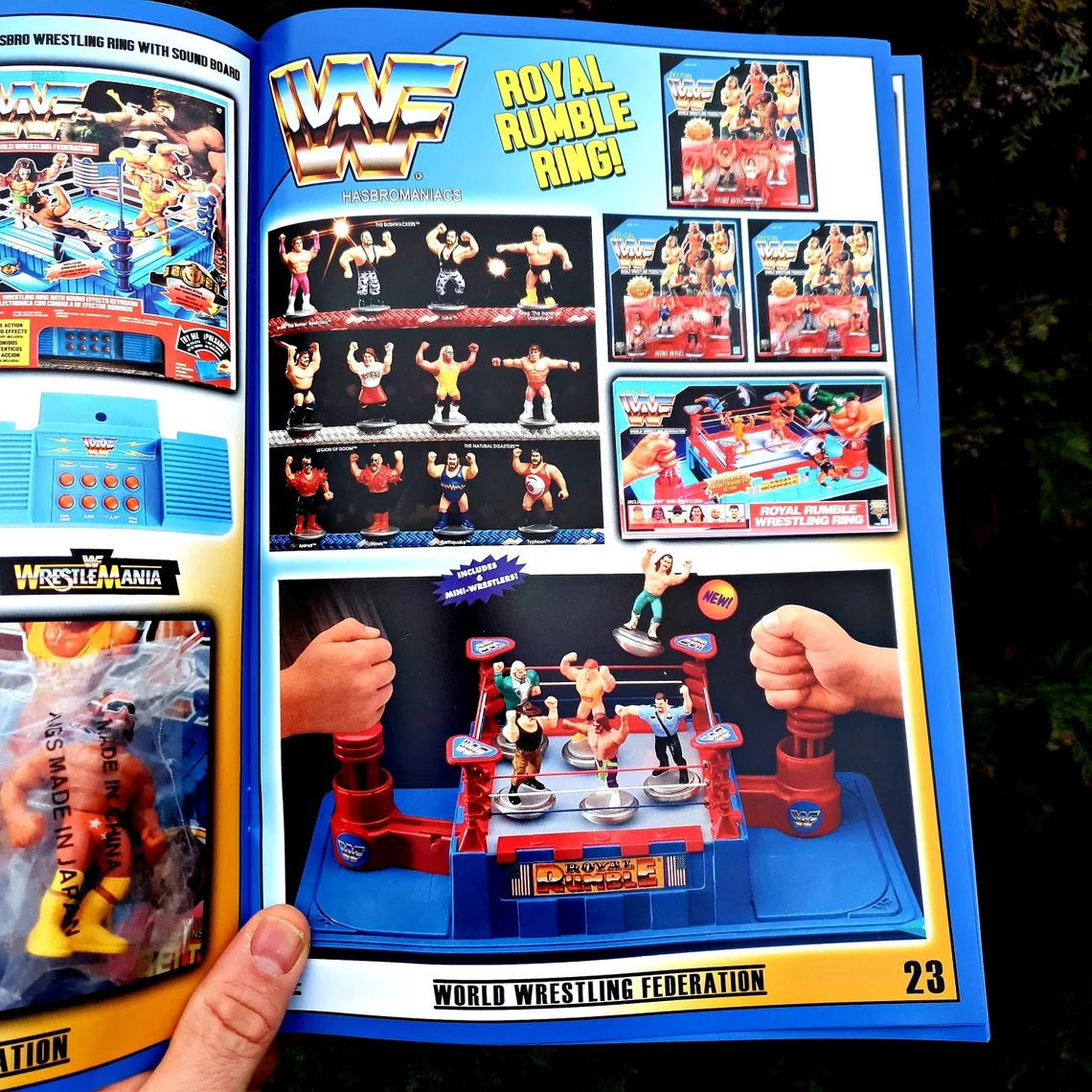 Hasbromaniacs Guide to WWF Hasbro Wrestling (Free Mini-Poster) 2026 (in Inglese)