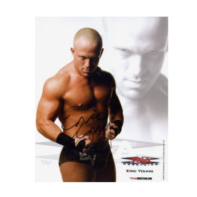 Miniposter autografato TNA - Eric Young (26x20cm)