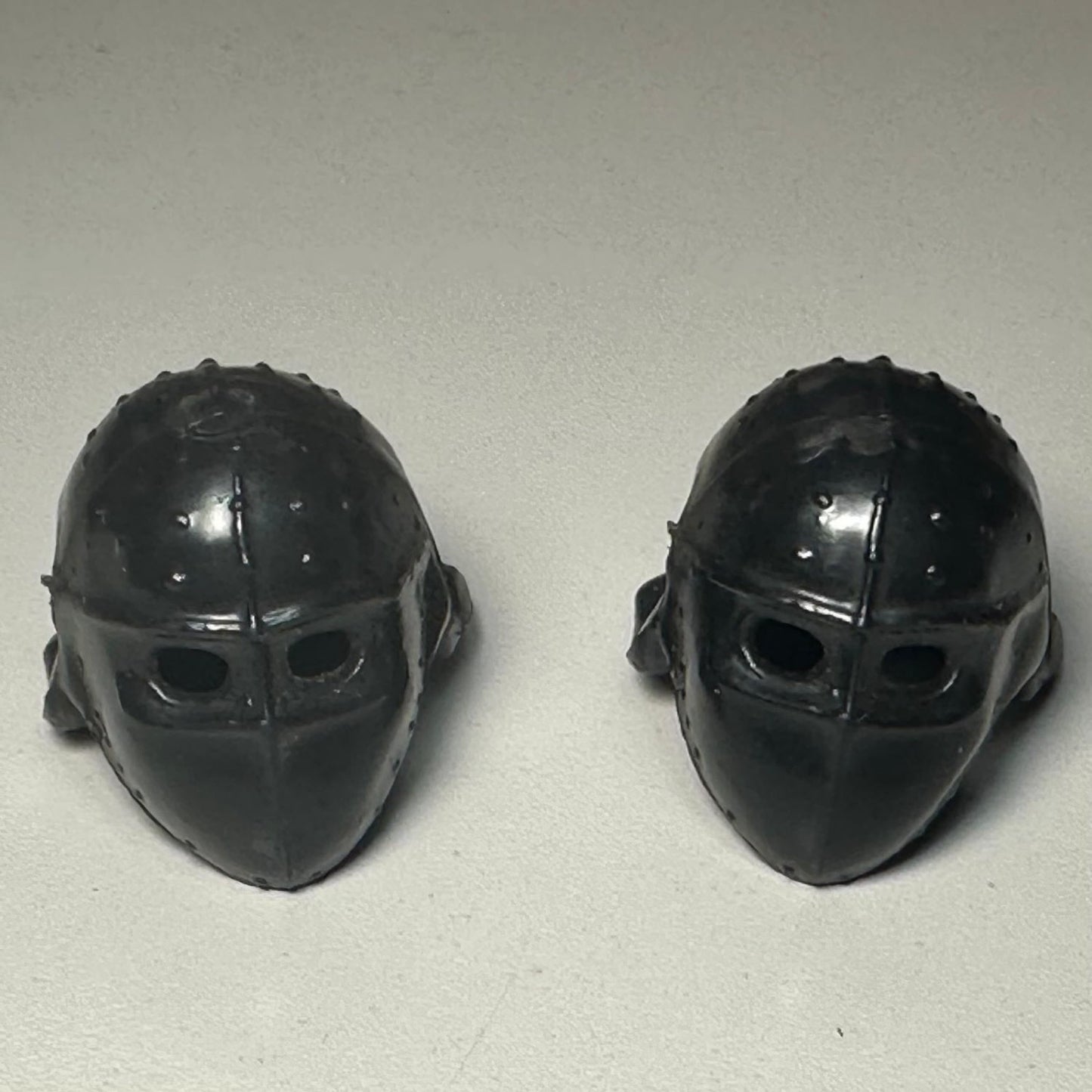 WWF Hasbro - Demolition Set of 2 Helmets / Set di 2 caschi dei Demolition
