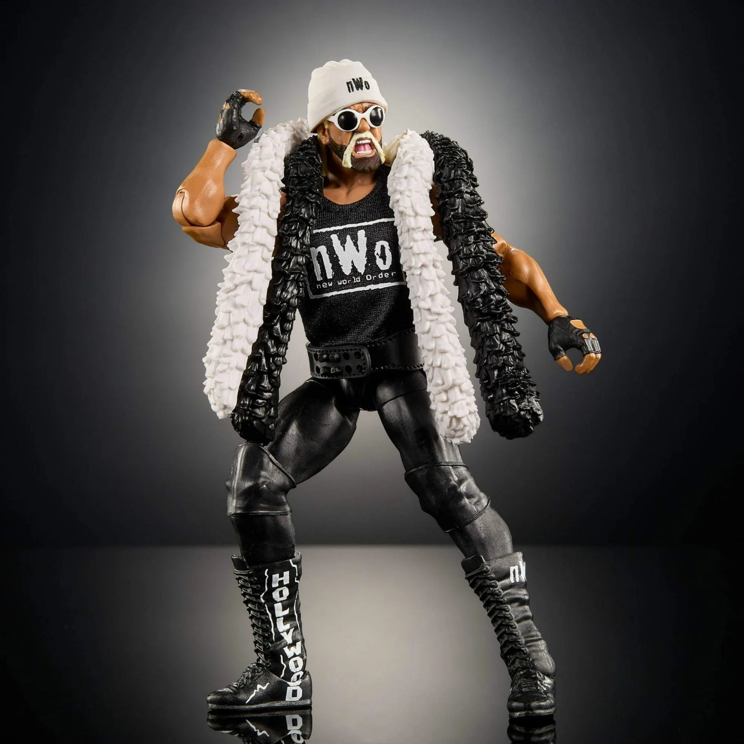 WWE Elite Monday Night War Series #7 - Hollywood Hulk Hogan